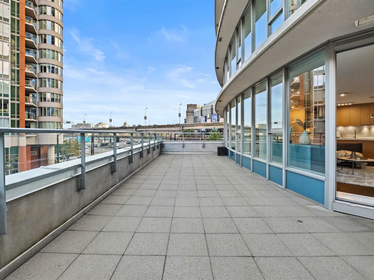 202-689 Abbott Street, Vancouver, BC, V6B 0J2 - 16