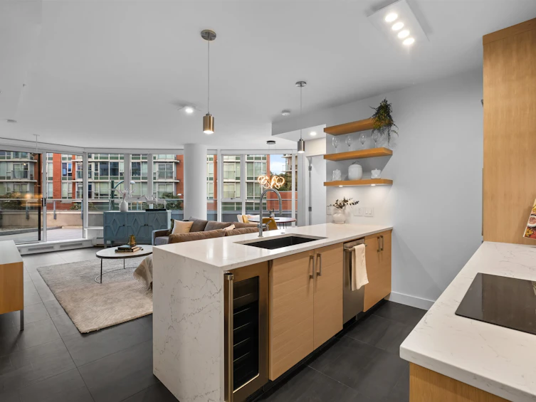 202-689 Abbott Street, Vancouver, BC, V6B 0J2 - 12