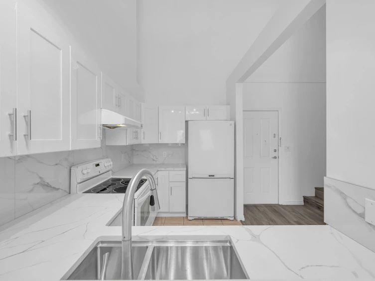 313-7800 St. Albans Road, Richmond, BC, V6Y 3Y5 - 14