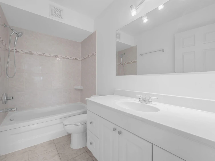313-7800 St. Albans Road, Richmond, BC, V6Y 3Y5 - 16