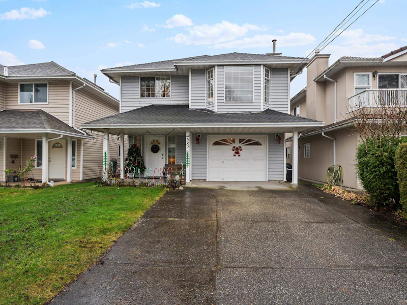 7489 18th Avenue, Burnaby BC V3N 1H8