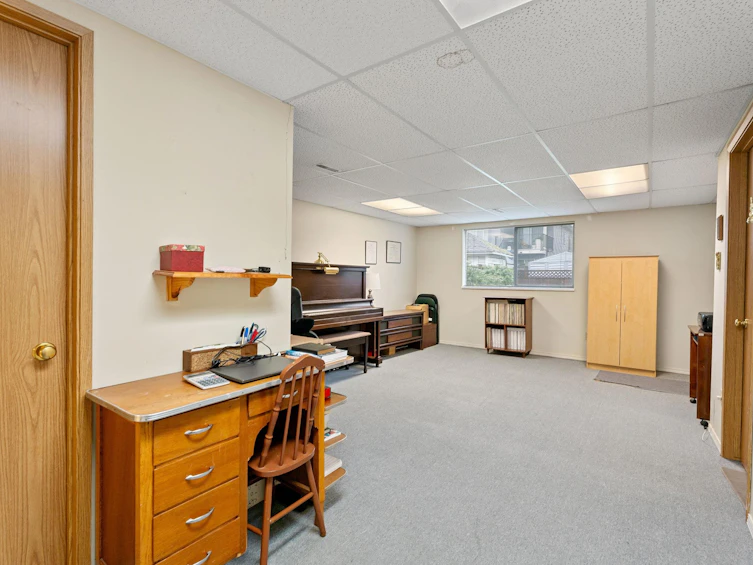 7489 18th Avenue, Burnaby, BC, V3N 1H8 - 34
