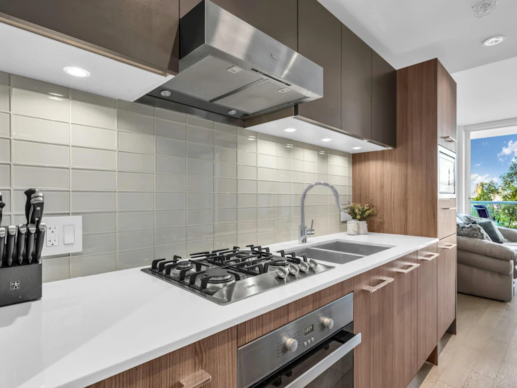 306-4638 Gladstone Street, Vancouver, BC, V5N 0G5 - 4