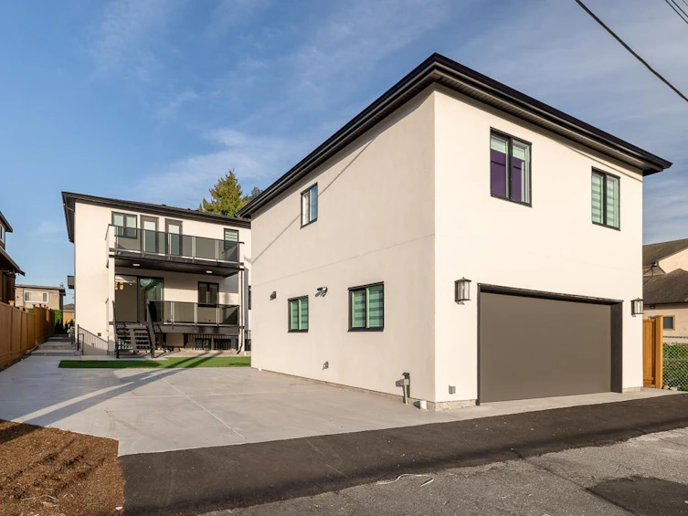 7867 Canada Way, Burnaby, BC, V3N 3K8 - 7