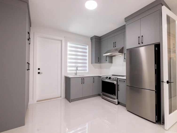 7867 Canada Way, Burnaby, BC, V3N 3K8 - 19