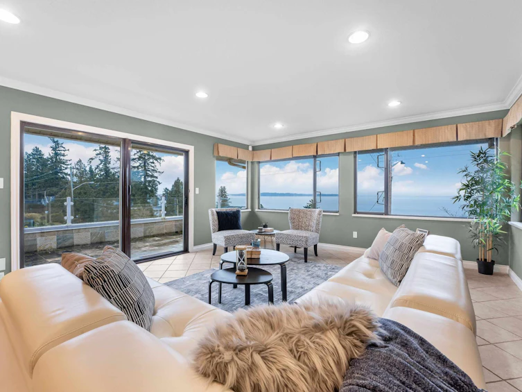 13209 Marine Drive, Surrey, BC, V4A 1E6