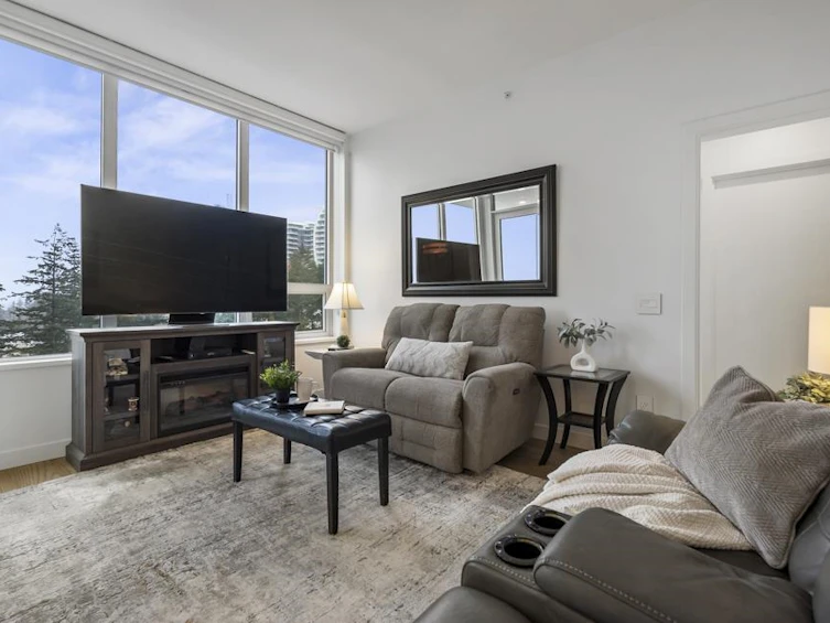 901-1441 Johnston Road, Surrey, BC, V4B 3Z4 - 2