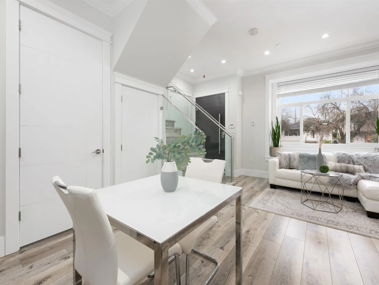 250 E 54th Avenue, Vancouver, BC, V5X 1K9 - 9
