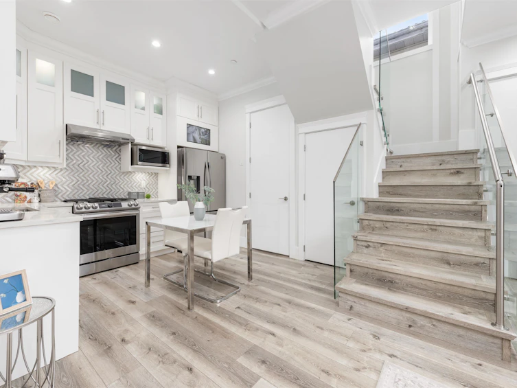250 E 54th Avenue, Vancouver, BC, V5X 1K9 - 11
