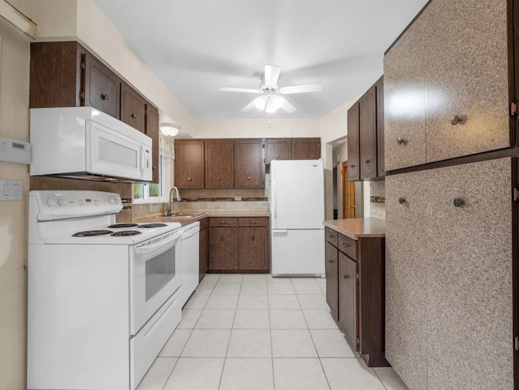 11660 98a Avenue, Surrey, BC, V3V 2K9 - 15