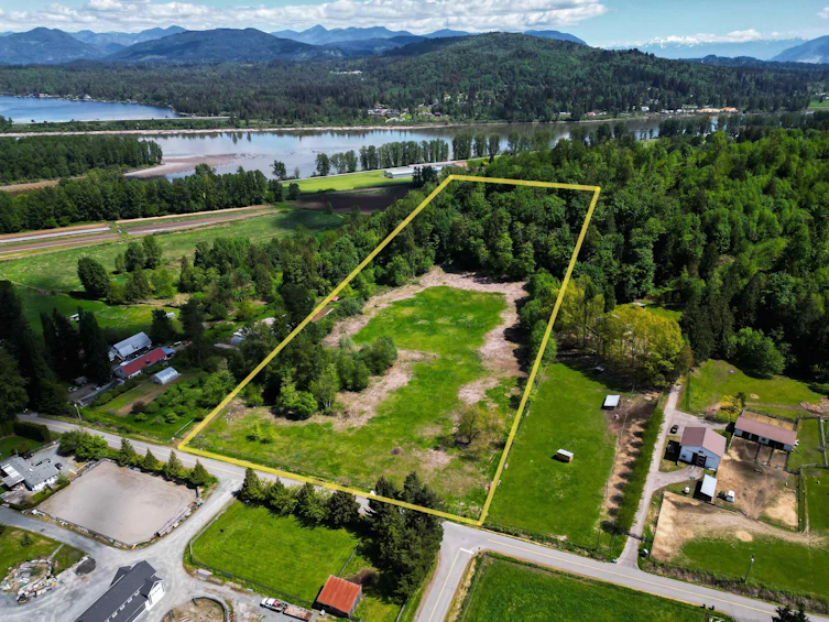 8410 Bradner Road, Abbotsford, BC
