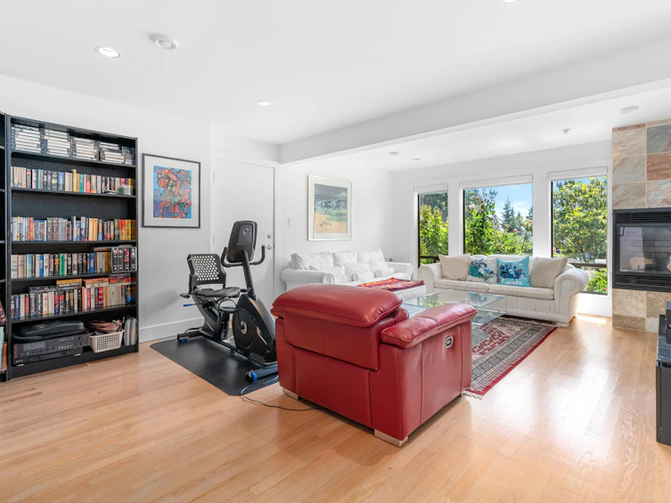 2966 Dresden Way, North Vancouver, BC, V7H 1P6 - 24