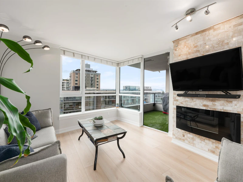601 - 160 W 3rd Street, North Vancouver BC V7M 0A9