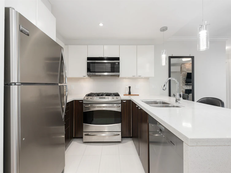 601-160 W 3rd Street, North Vancouver, BC, V7M 0A9 - 6