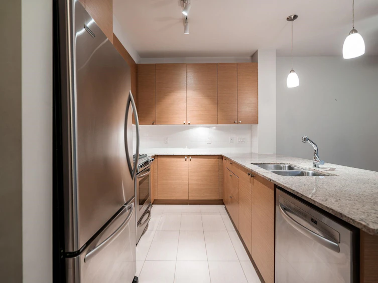 201-101 Morrissey Road, Port Moody, BC, V3H 0E6 - 14