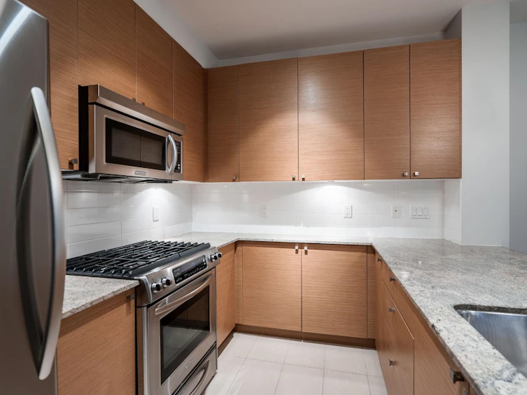 201-101 Morrissey Road, Port Moody, BC, V3H 0E6 - 15