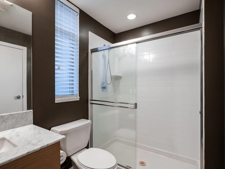 201-101 Morrissey Road, Port Moody, BC, V3H 0E6 - 35