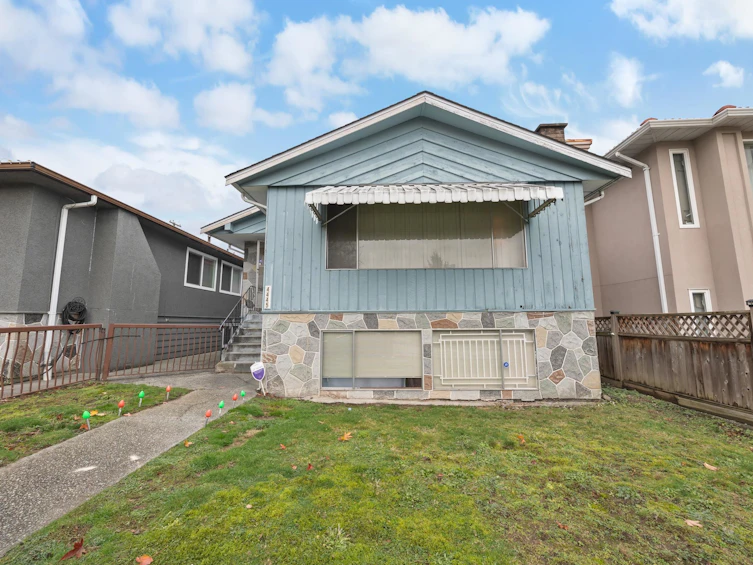 4445 Parker Street, Burnaby, BC, V5C 3C7 - 2
