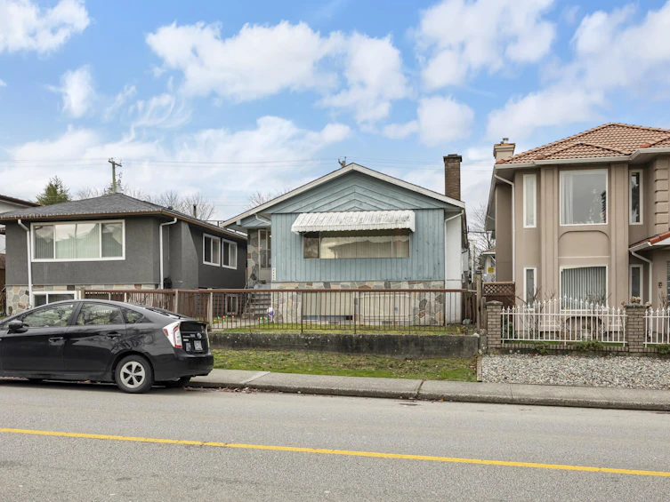 4445 Parker Street, Burnaby, BC, V5C 3C7 - 5