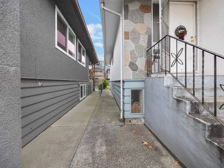 4445 Parker Street, Burnaby, BC, V5C 3C7 - 12