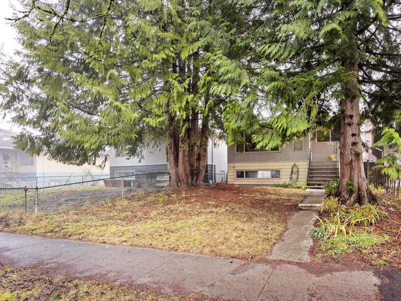 5524 Earles Street, Vancouver BC V5R 3S1