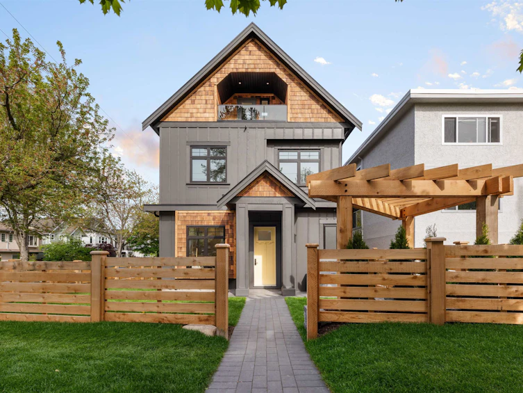 3106 Windsor Street, Vancouver, BC, V5T 4B1