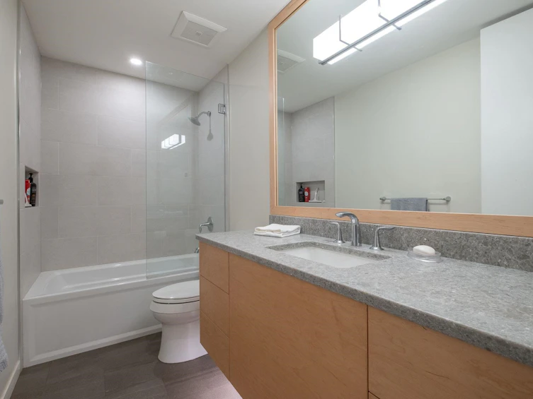6574 Pinehurst Drive, Vancouver, BC, V5X 4P1 - 9