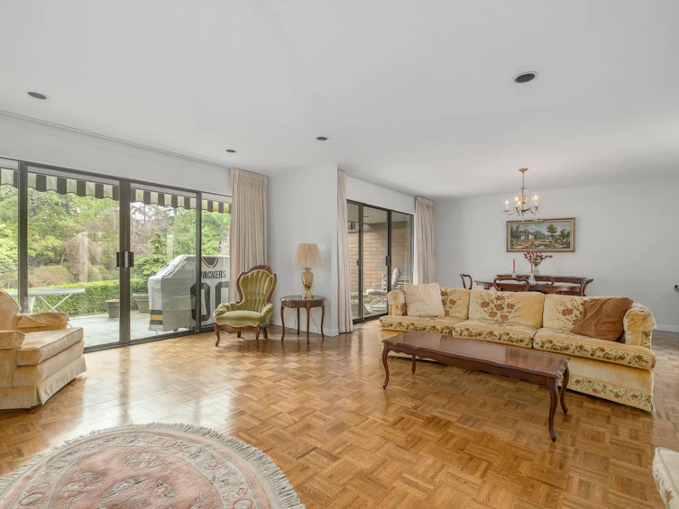 6574 Pinehurst Drive, Vancouver, BC, V5X 4P1 - 2