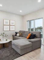 Ph4 4882 Slocan Street