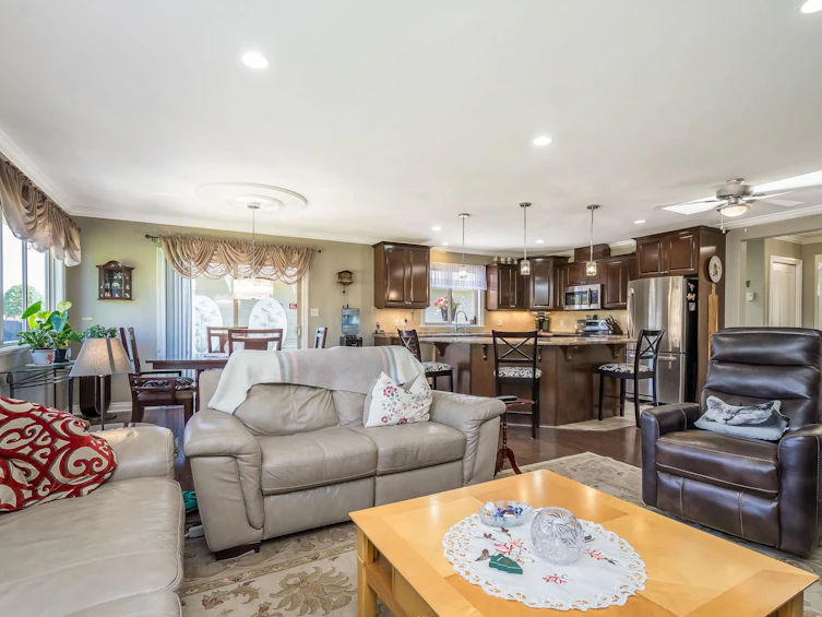 3-46000 Thomas Road, Chilliwack, BC, V2R 5W6 - 4