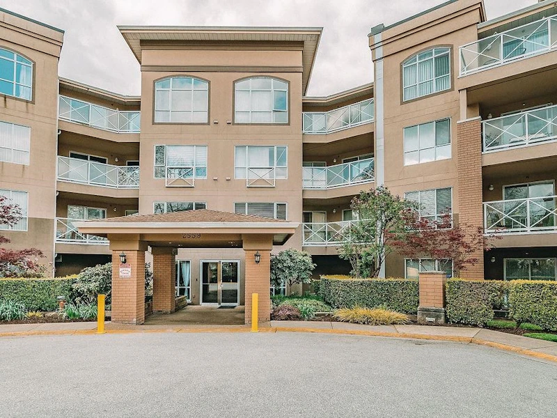 114 - 2559 Parkview Lane, Port Coquitlam BC V3C 6M1