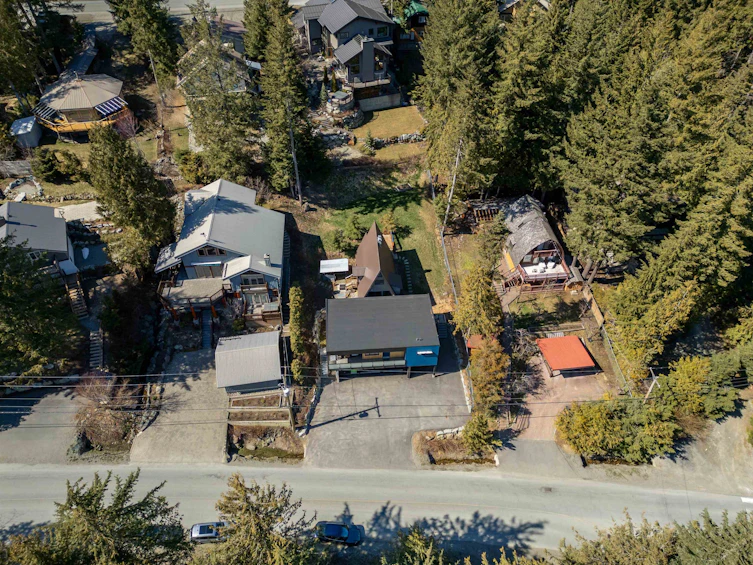 8409 Matterhorn Drive, Whistler, BC, V8E 0G1 - 25
