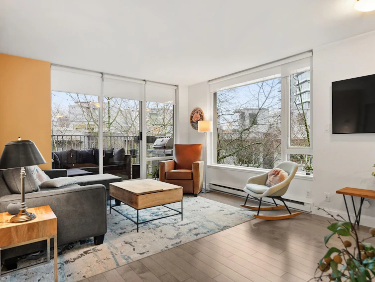 303-328 E 11 Avenue, Vancouver, BC, V5T 4W1 - 2