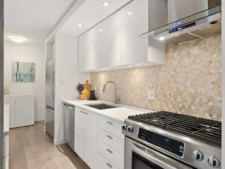 303-328 E 11 Avenue, Vancouver, BC, V5T 4W1 - 10