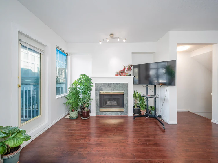 24-6333 No. 1 Road, Richmond, BC, V7C 1T4 - 4
