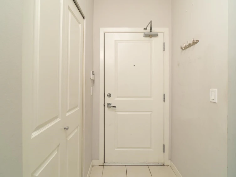 409-10455 University Drive, Surrey, BC, V3T 0A5 - 4