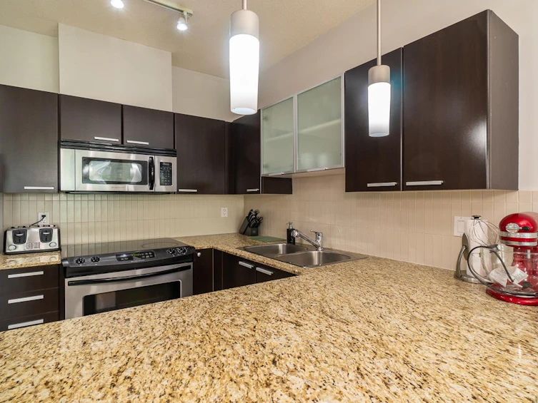 409-10455 University Drive, Surrey, BC, V3T 0A5 - 7