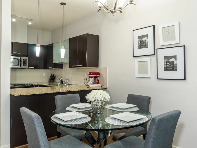 409-10455 University Drive, Surrey, BC, V3T 0A5 - 10