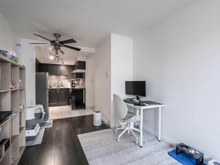 207-1270 Robson Street, Vancouver, BC, V6E 3Z6 - 9