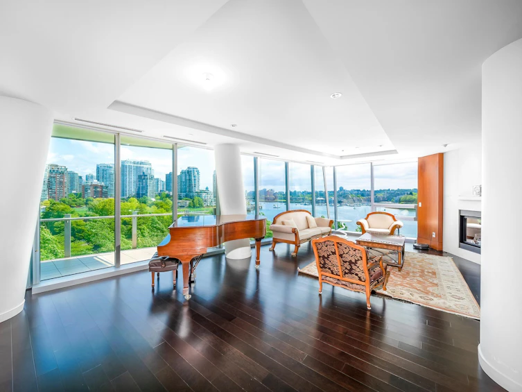 702-1560 Homer Mews, Vancouver, BC, V6Z 0A5 - 3