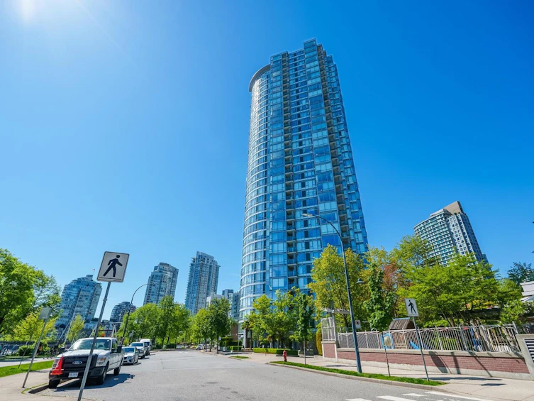2102-1033 Marinaside Crescent, Vancouver, BC, V6Z 3A3