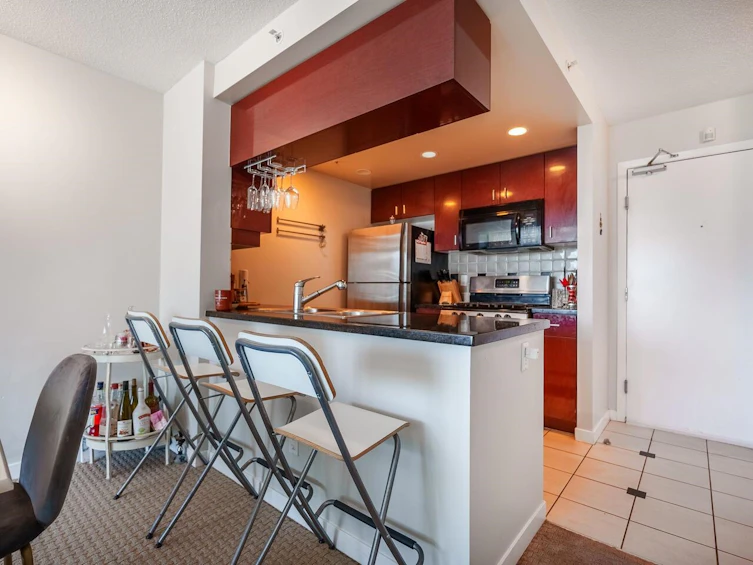 2102-1033 Marinaside Crescent, Vancouver, BC, V6Z 3A3 - 13