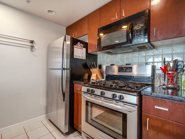 2102-1033 Marinaside Crescent, Vancouver, BC, V6Z 3A3 - 16