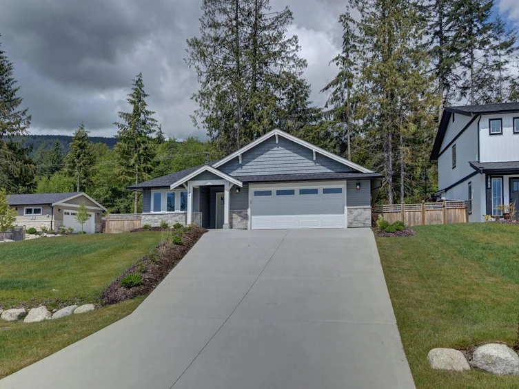 1084 Celia Crescent, Gibsons, BC, V0N 1V7 - 2