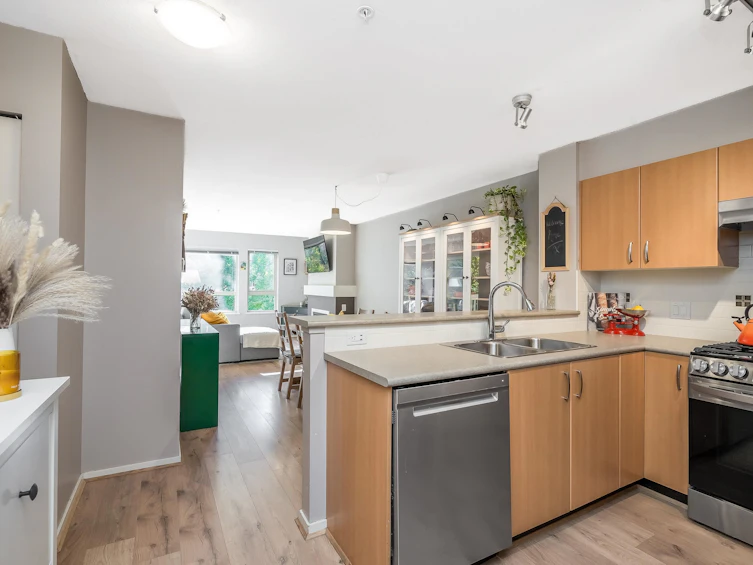 312-801 Klahanie Drive, Port Moody, BC, V3H 5K4 - 4