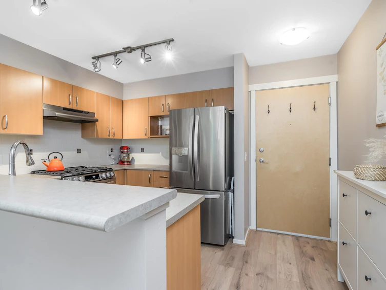 312-801 Klahanie Drive, Port Moody, BC, V3H 5K4 - 6
