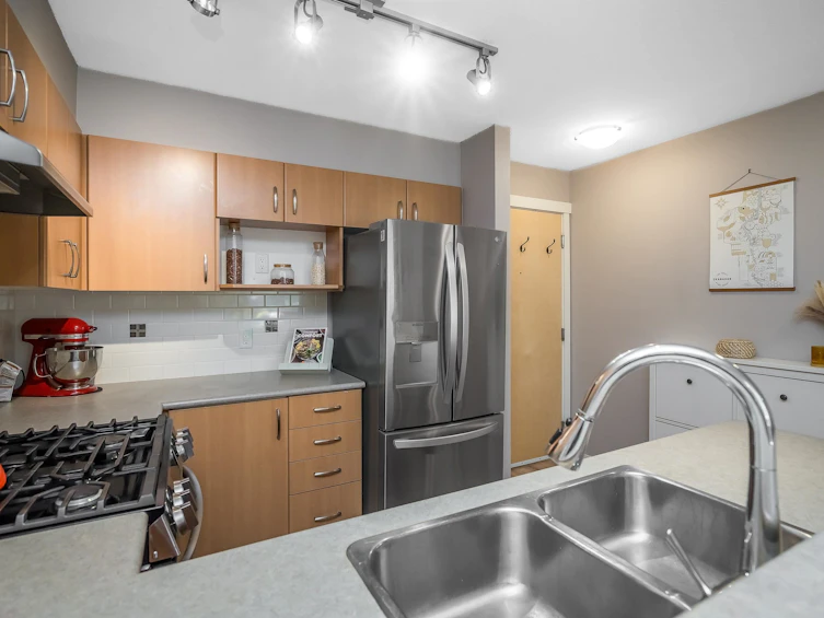 312-801 Klahanie Drive, Port Moody, BC, V3H 5K4 - 7