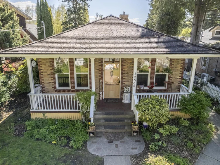 34866 Clayburn Road, Abbotsford, BC, V2S 7Y9 - 2