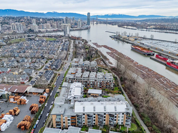 301-300 Salter Street, New Westminster, BC, V3M 0L9 - 3