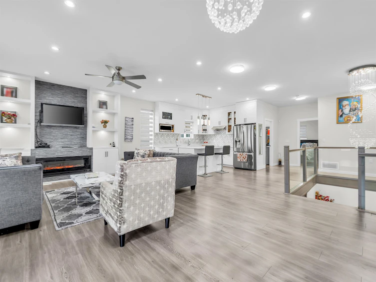 8069 124 Street, Surrey, BC, V3W 0X7 - 2